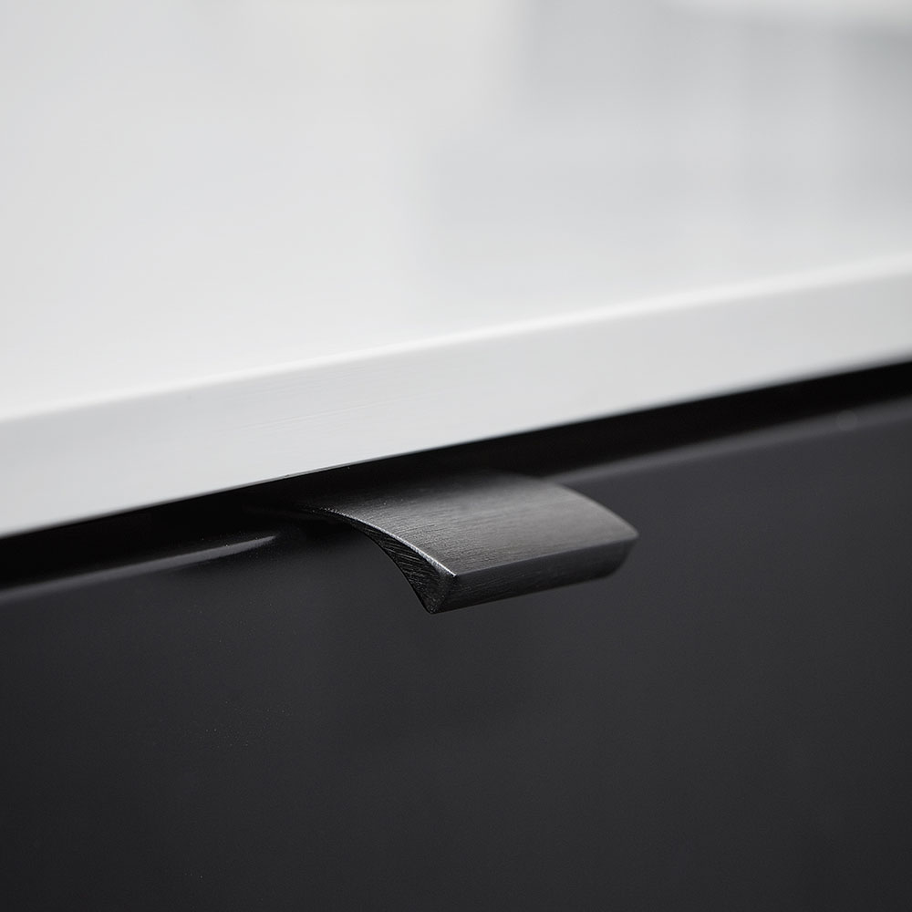 Profile Handle Edge Straight - Brushed Black