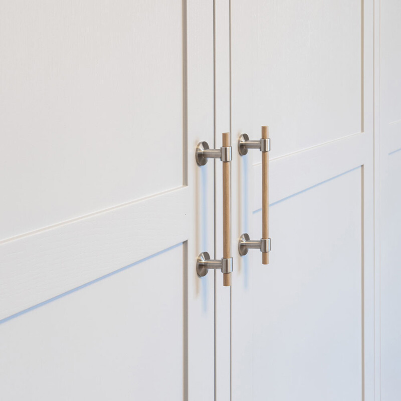 Handle Uniform - 128mm - Oak/Brushed Stainless