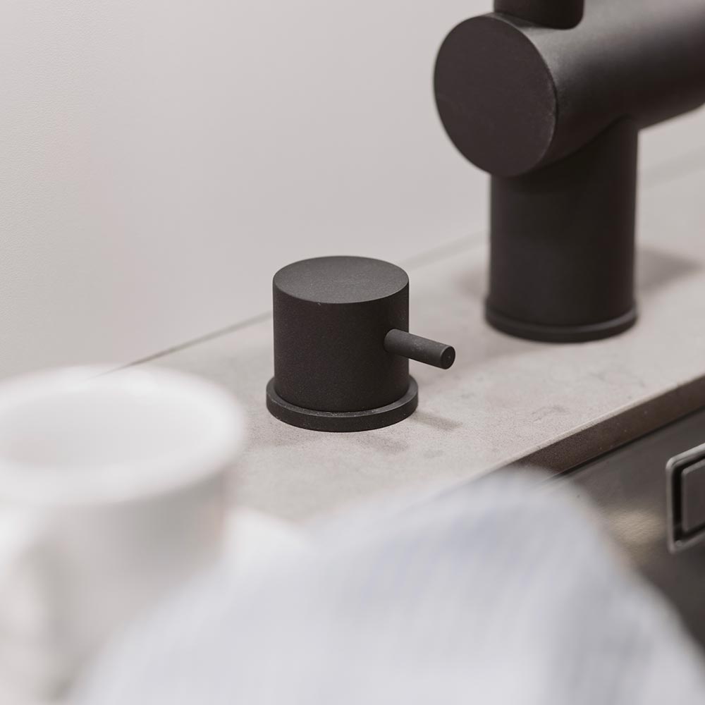 Dishwasher Shut-Off Valve - Silgranit Black