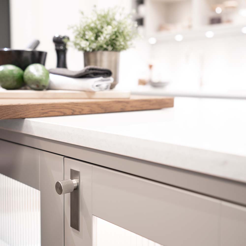 Cabinet Knob Arpa/Back Plate - Stainless Steel Look