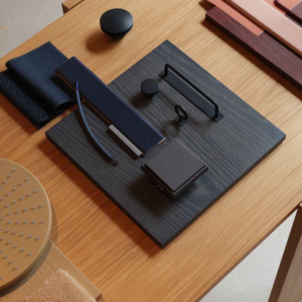 Toniton Hide Handle - Deep Blue