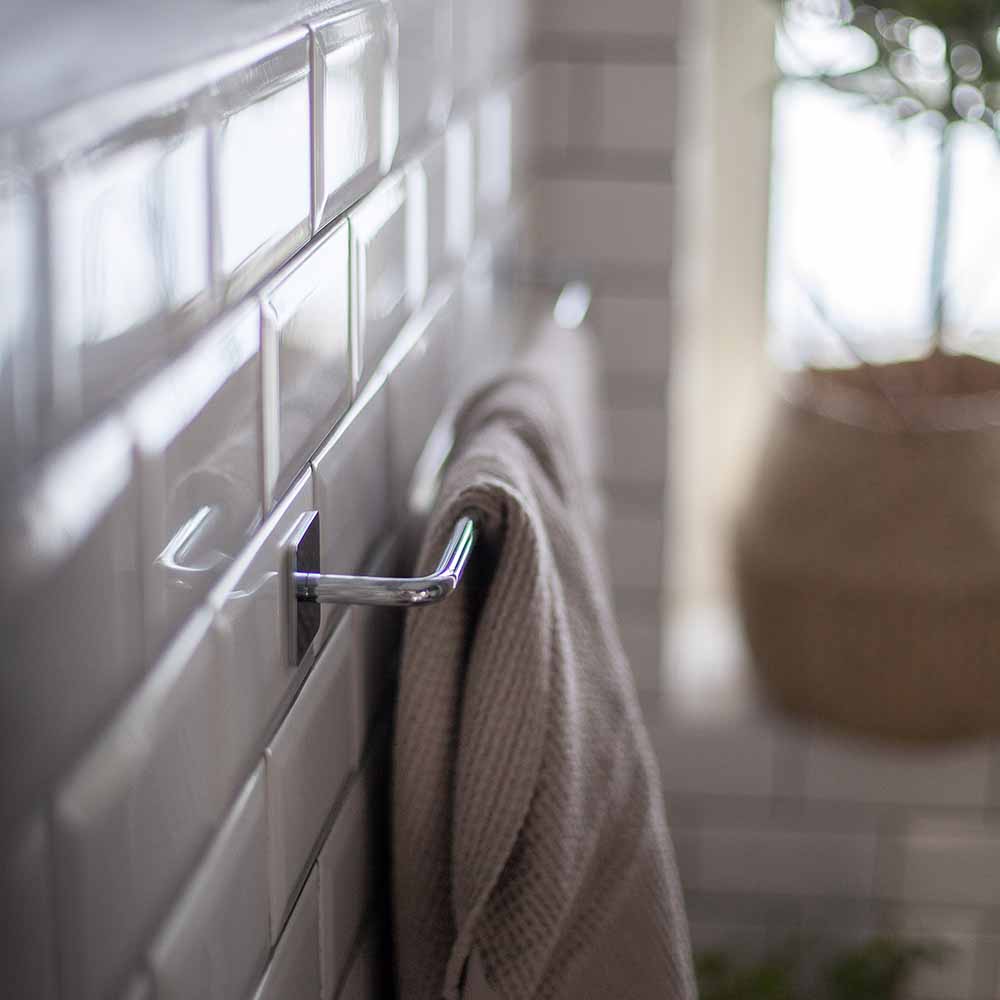 Base 200 Towel Rail - Chrome
