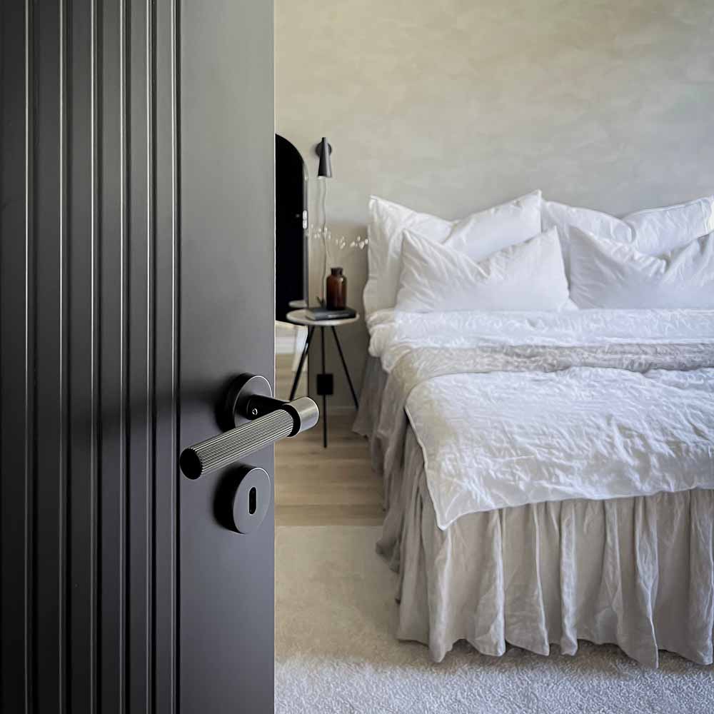 Door Handle Helix 200 Stripe - Black