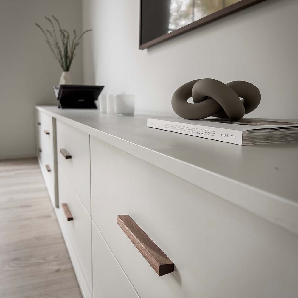 Handle A16 - Walnut