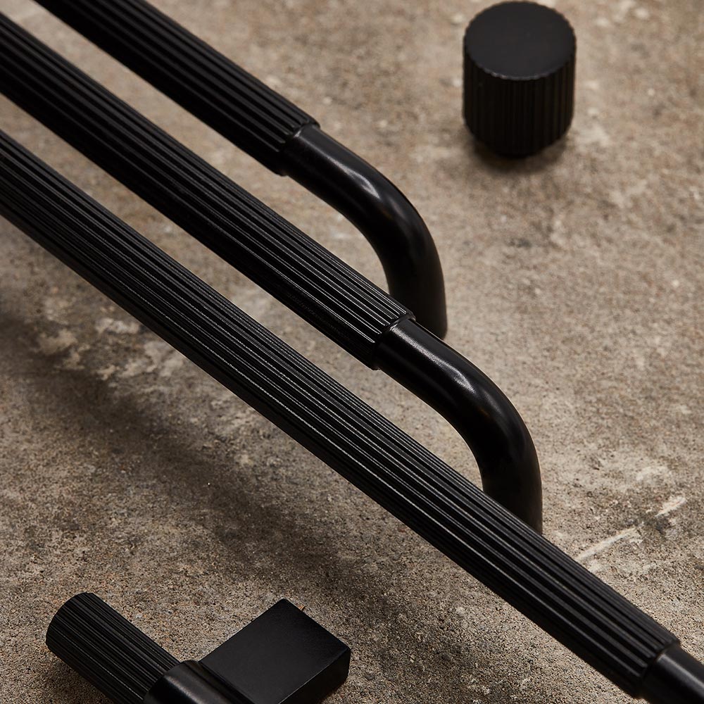 Handle Helix Stripe/Back Plate - Matte Black