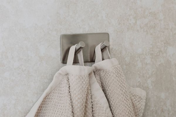 Self adhesive hooks