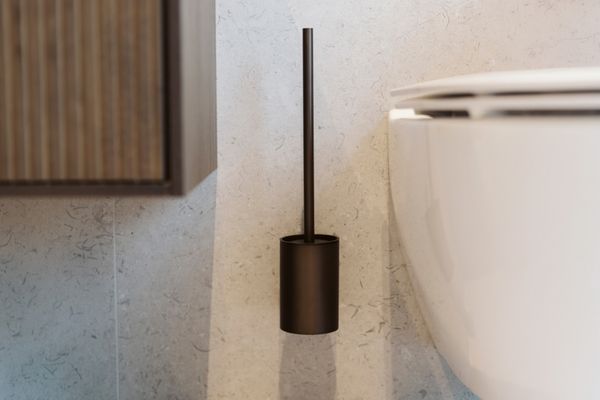 Toilet brush