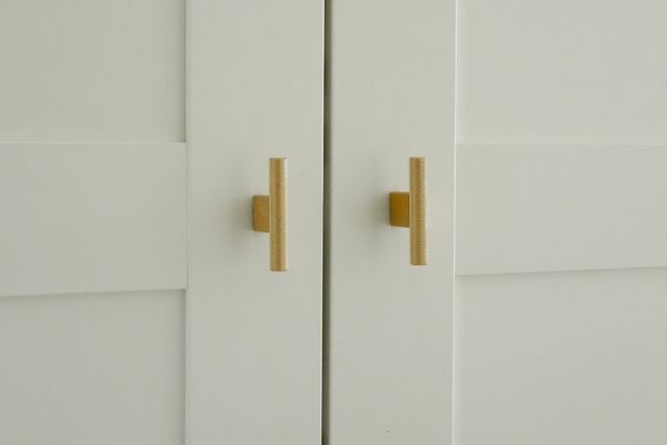 Furniture knobs
