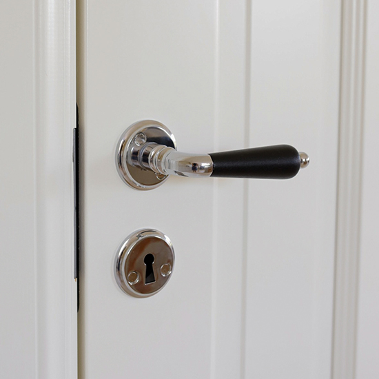 Door handles for interior doors