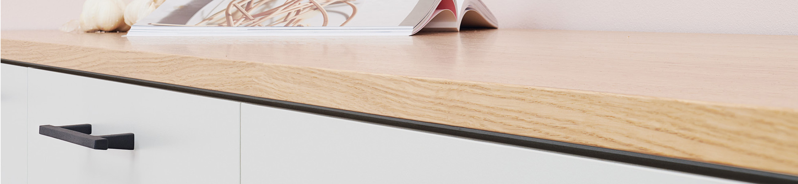 Kitchen door handles and cupboard handles