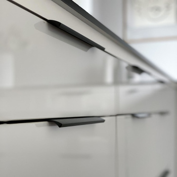 Profile Handle Edge Straight - 200mm - Brushed Black