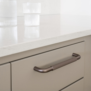 Handle Helix - Dark Bronze