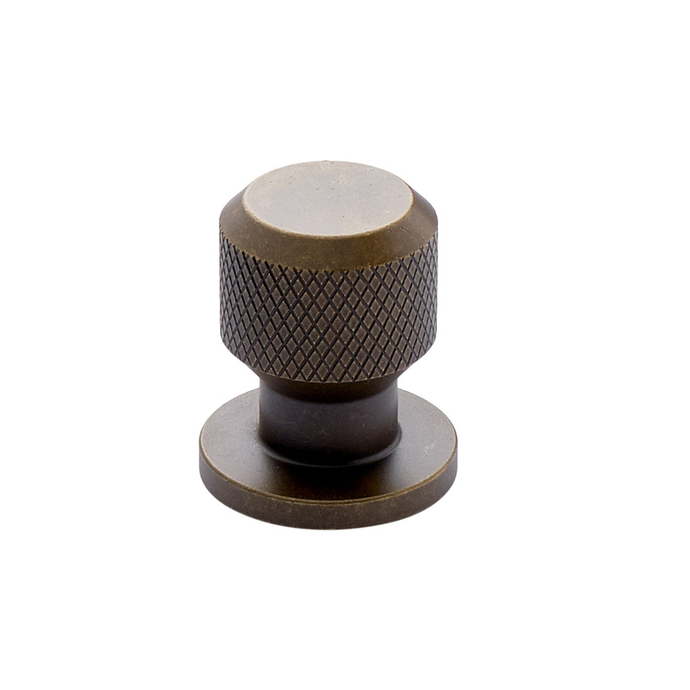 Cabinet Knob Manor Round in brass from Beslag Design