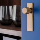 Cabinet Knob Arpa/Back Plate - Antique Brass