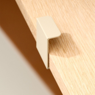 Toniton Hide Handle - Greige in the group Cabinet Handles / Show all handles / Toniton x Beslag Design at Beslag Online (401066-11-V)