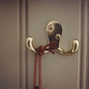 Hook Nissan - Polished Brass