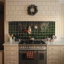 Kitchen Rail Aveny - 600mm - Complete - Polished Untreated Brass