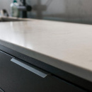 Edge Pull Handle Curve - Matte Black