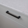 Handle Sans - Black