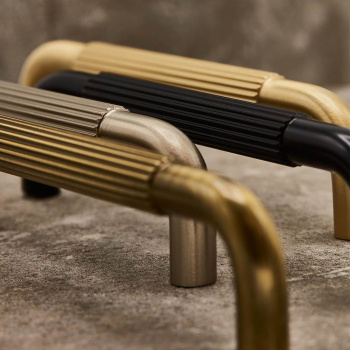 Handle Helix Stripe/Back Plate - Matte Black